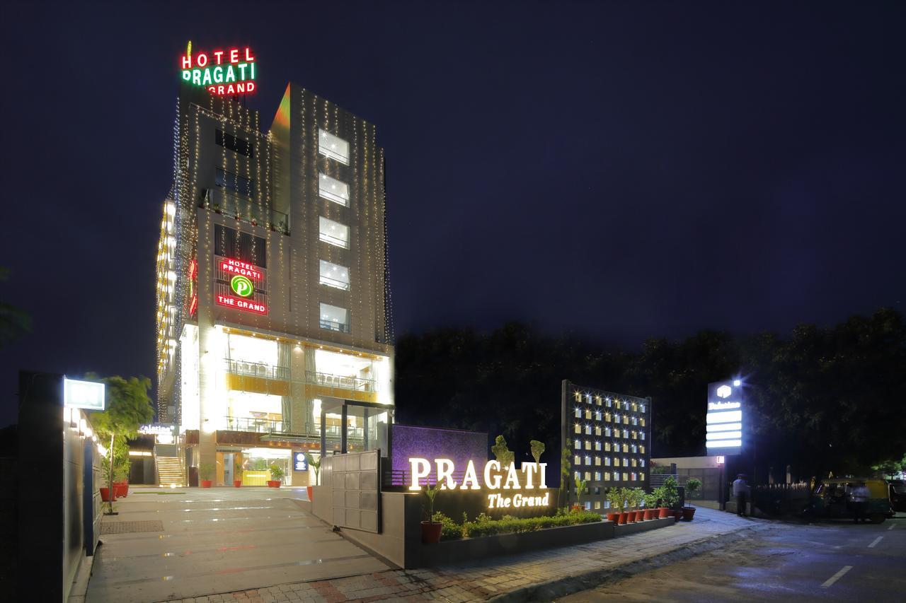 Hotel Pragati The Grand Ахмедабад Екстер'єр фото